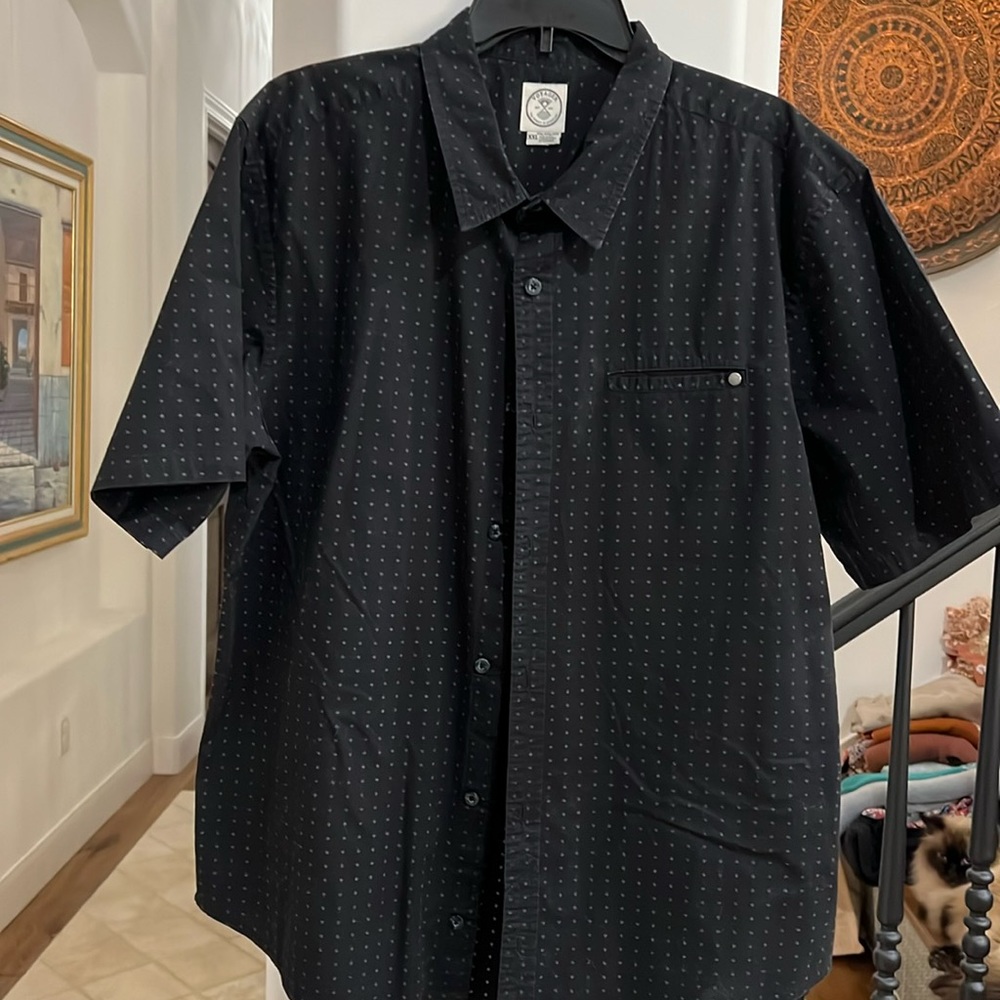 Mens Voyager Black Button Down XXL shirt